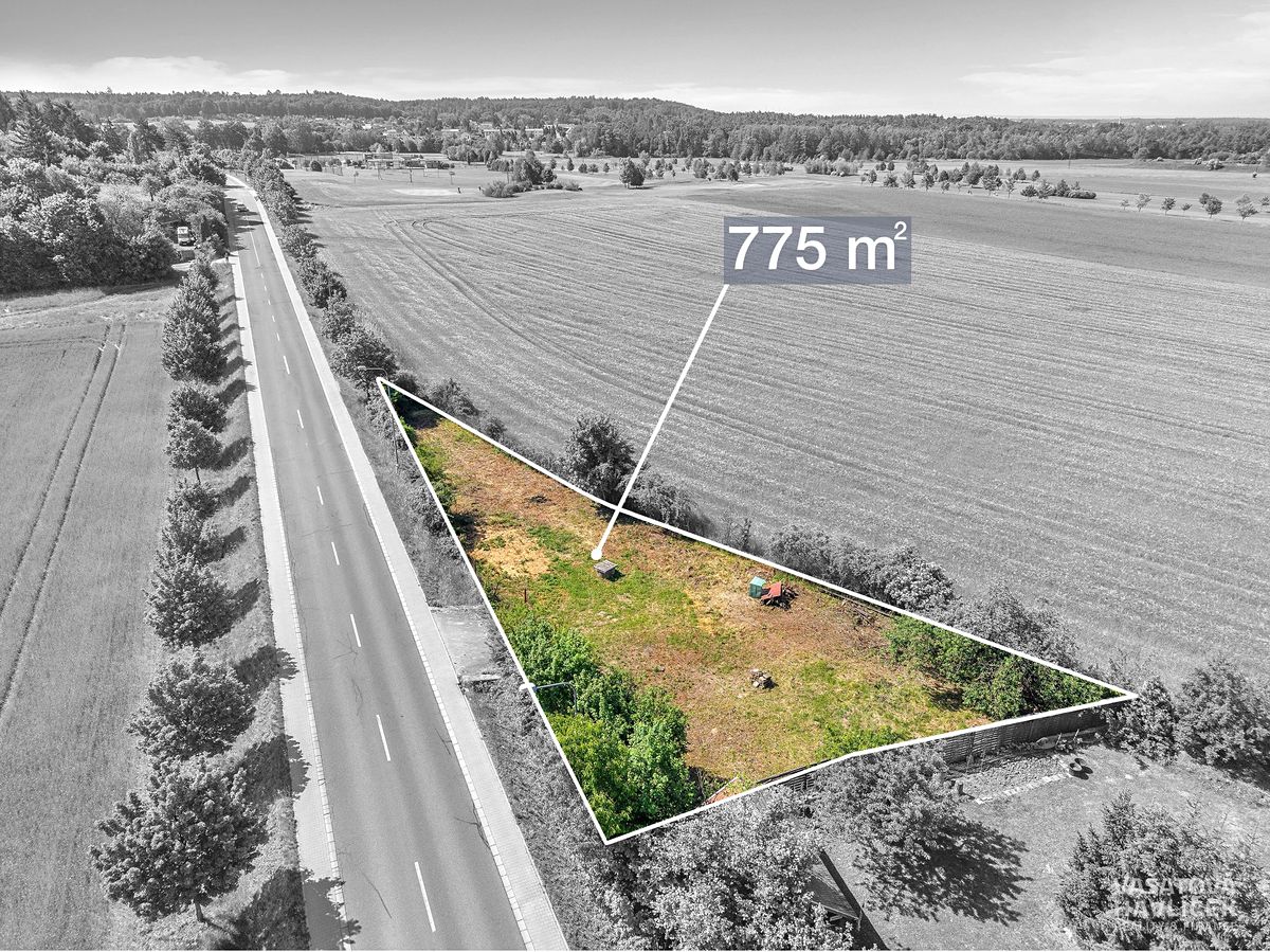 Prodej komerčního pozemku 775 m² – fotografie 3