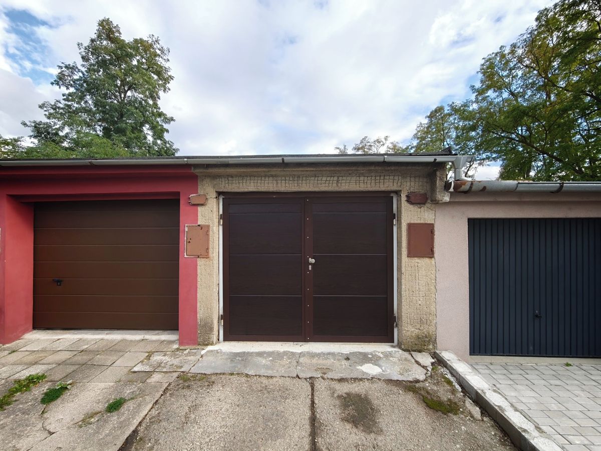 Pronájem garáže 21 m² – fotografie 4