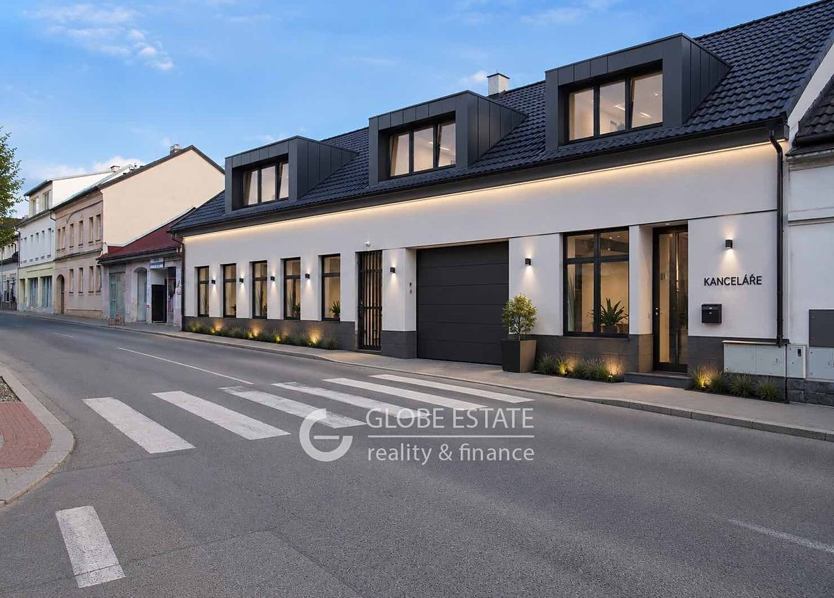 Prodej rodinného domu 450 m², pozemek 1972 m²