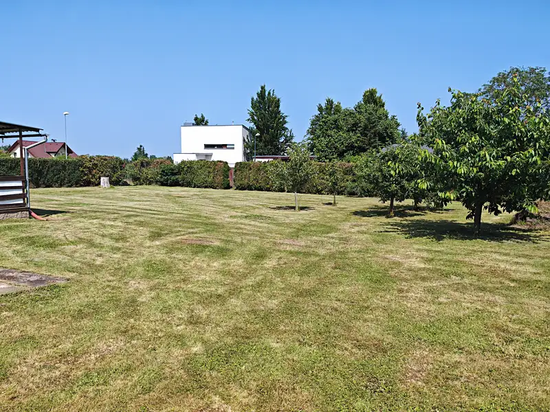 Prodej stavebního pozemku 1047 m², Černošice – náhled fotky 2
