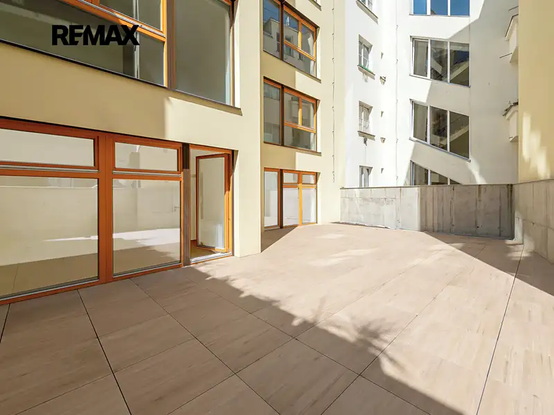Prodej bytu 3+kk 80 m², Praha – náhled fotky 2