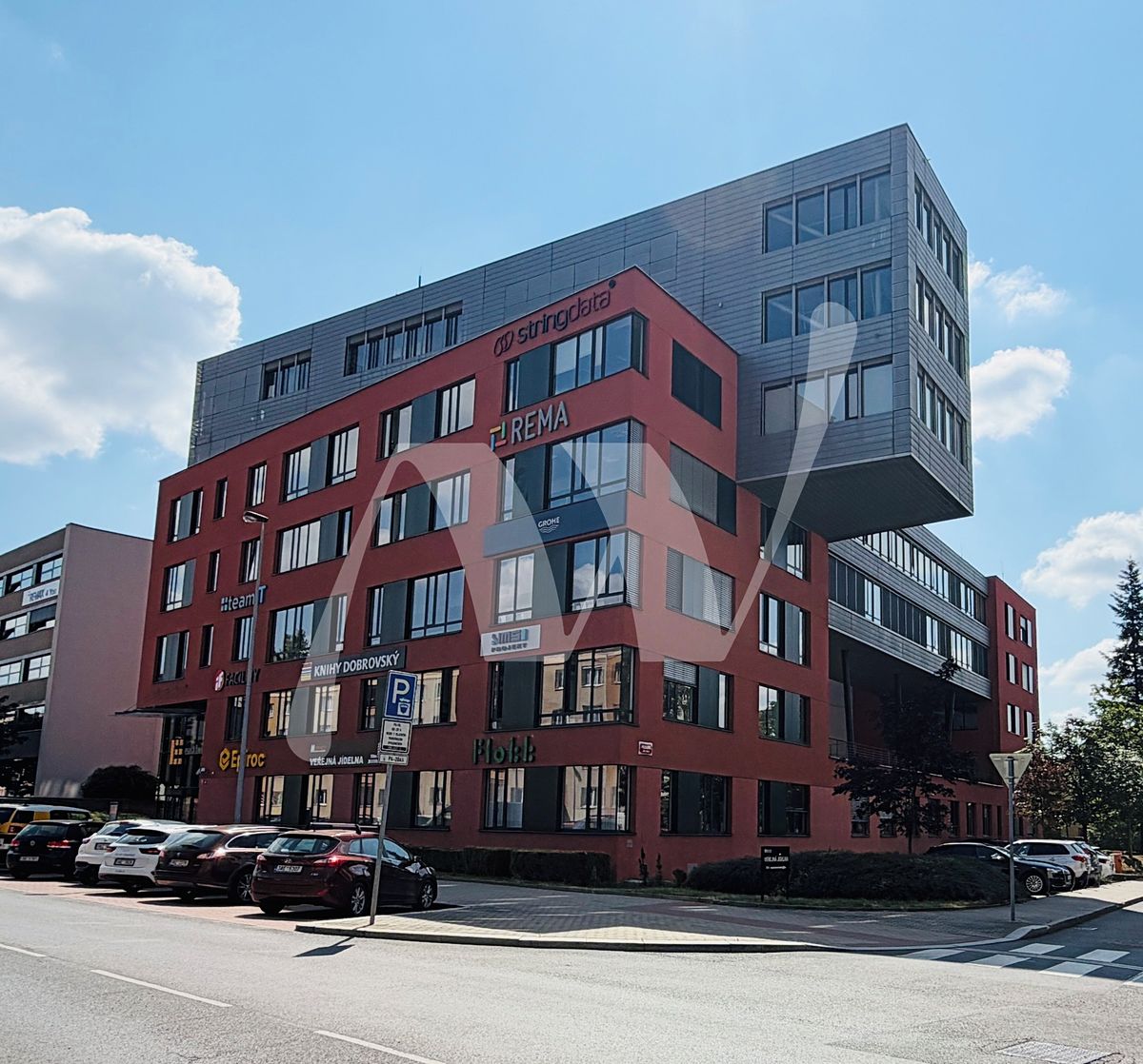 Pronájem kanceláře 339 m² – fotografie 2