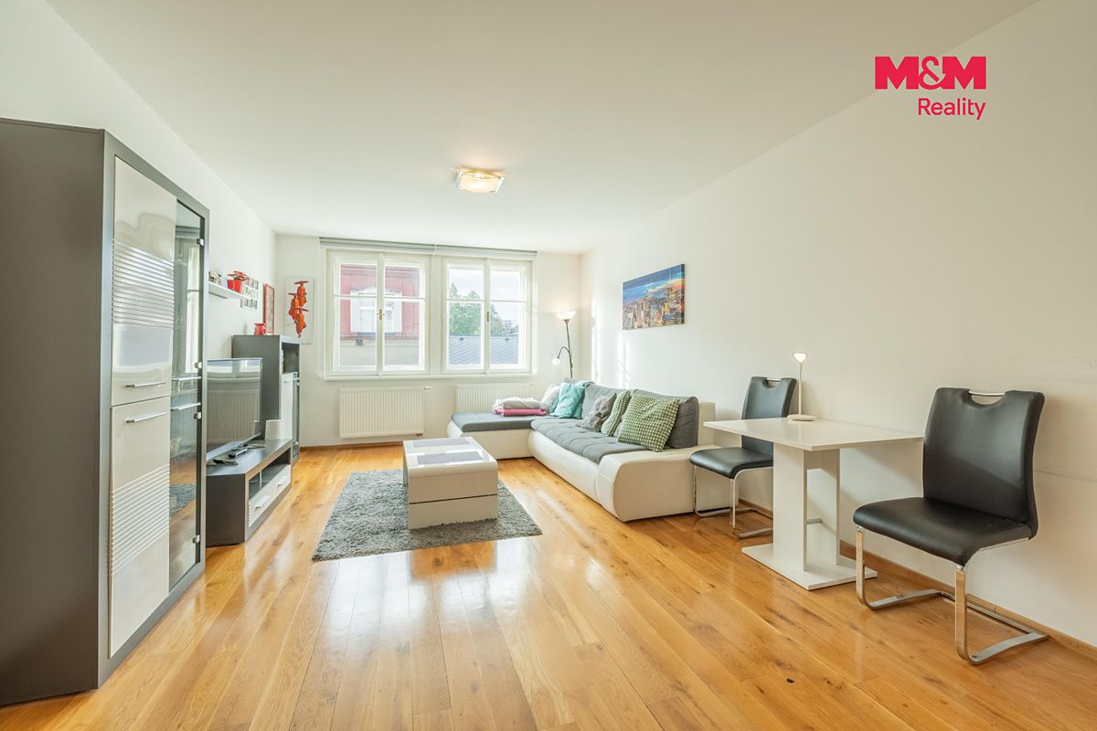 Pronájem bytu 2+kk 64 m² – fotografie 3