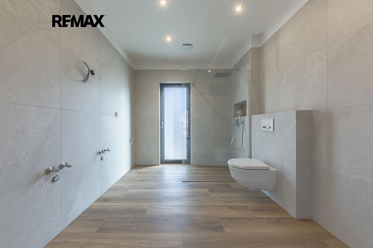 Prodej rodinného domu 115 m², pozemek 720 m² – fotografie 4