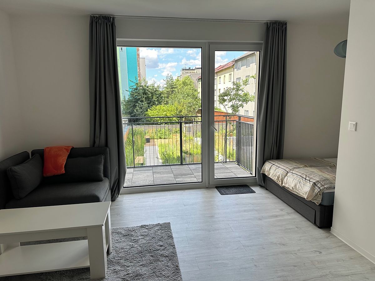Pronájem bytu 1+kk 37 m² – fotografie 3