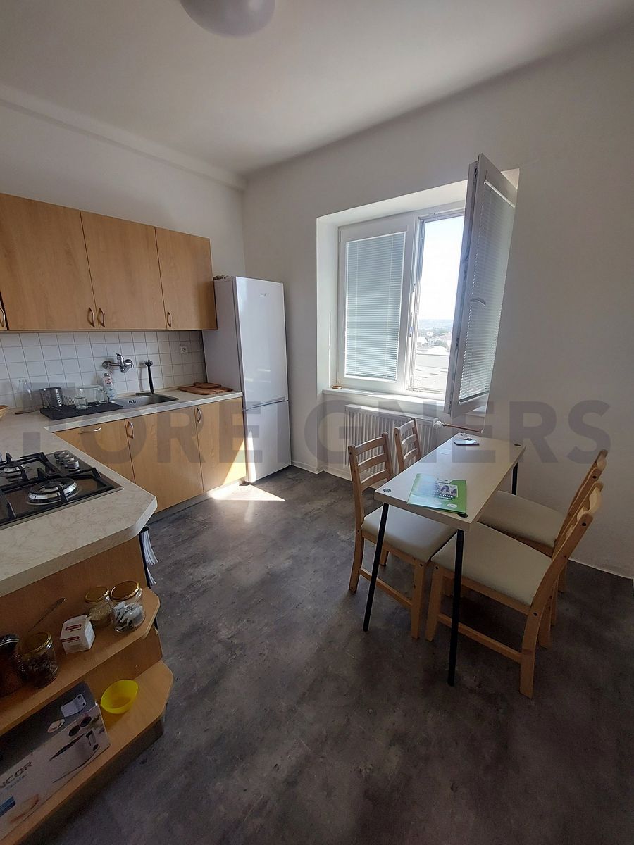Pronájem bytu pokoje 12 m² – fotografie 5