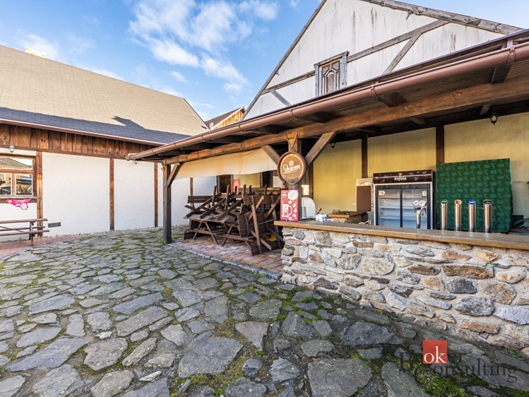 Prodej domu, 688 m² (7 z 19)