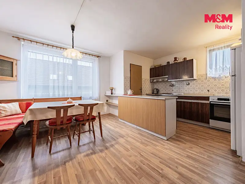 Prodej rodinného domu 230 m², pozemek 832 m², Bohutín – náhled fotky 2