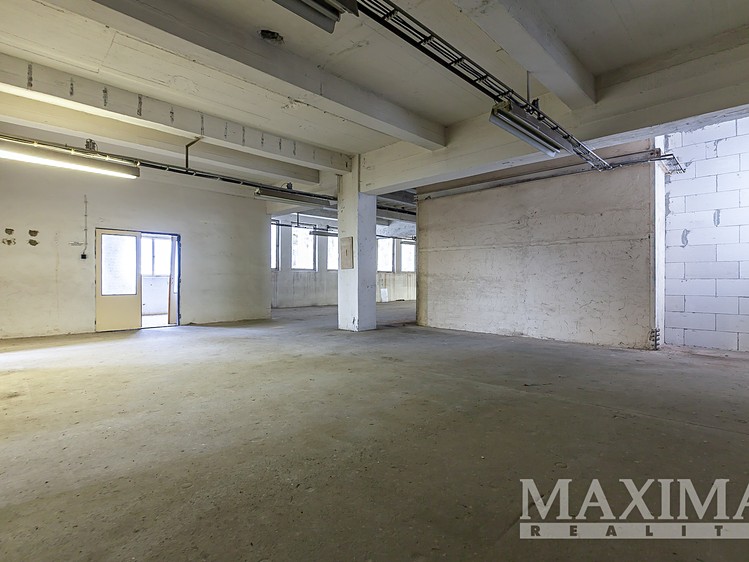 Комерційне приміщення в оренду, 850 м² (23 з 30)