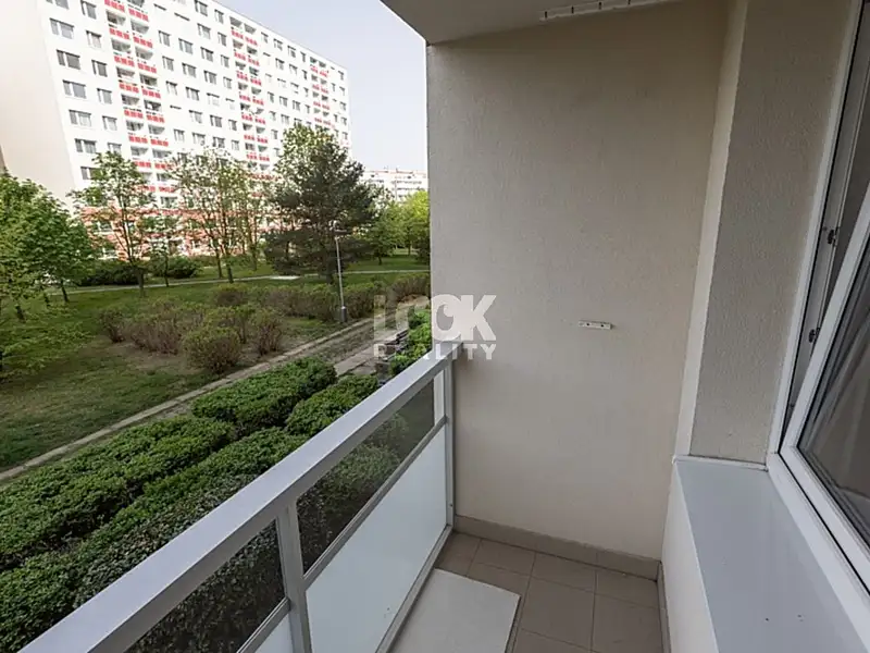 Pronájem bytu 3+kk 66 m², Praha – náhled fotky 2