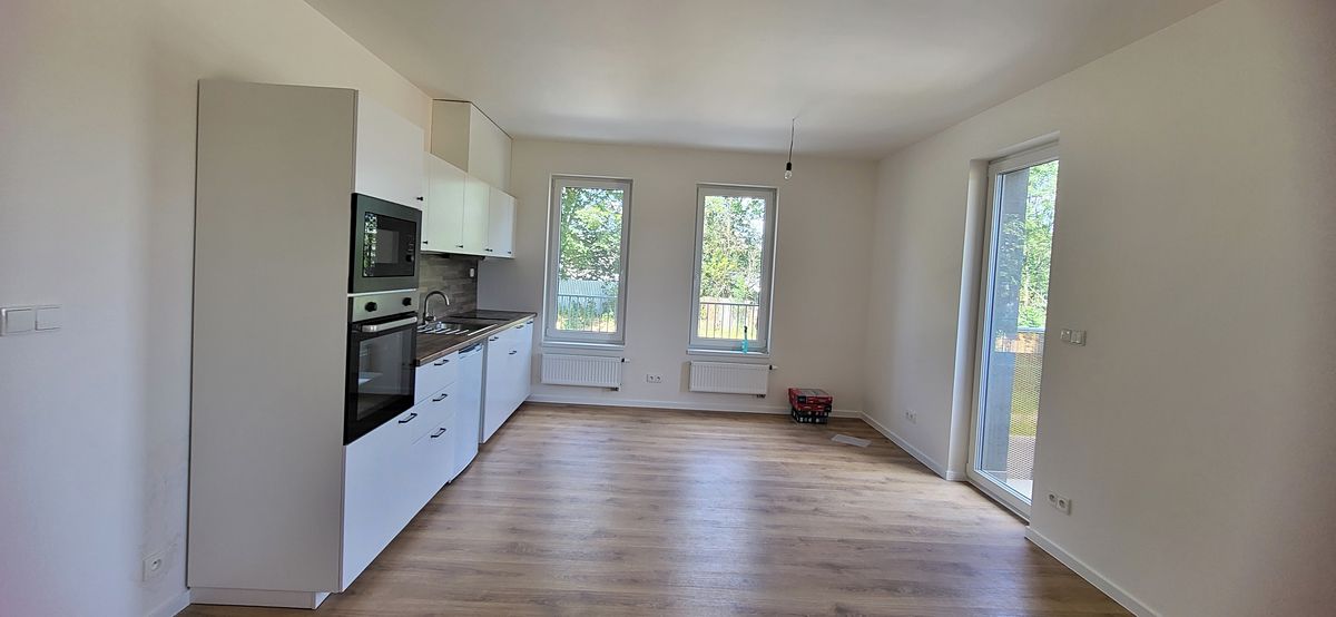 Pronájem bytu 1+kk 33 m² – fotografie 2