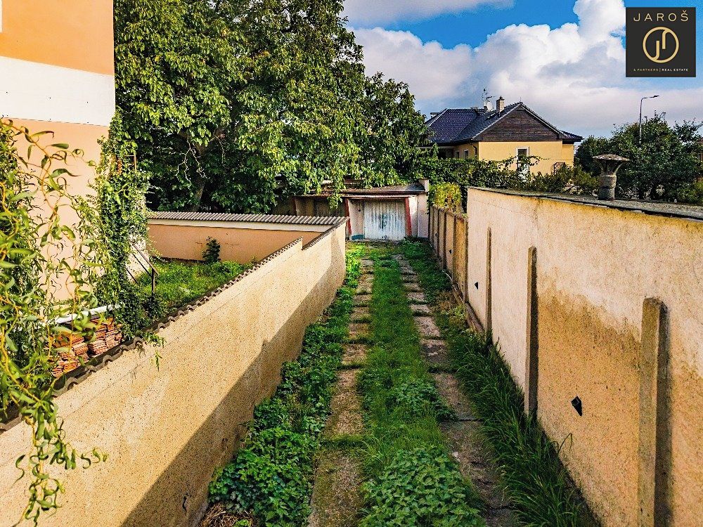 Prodej stavebního pozemku 328 m² – fotografie 4