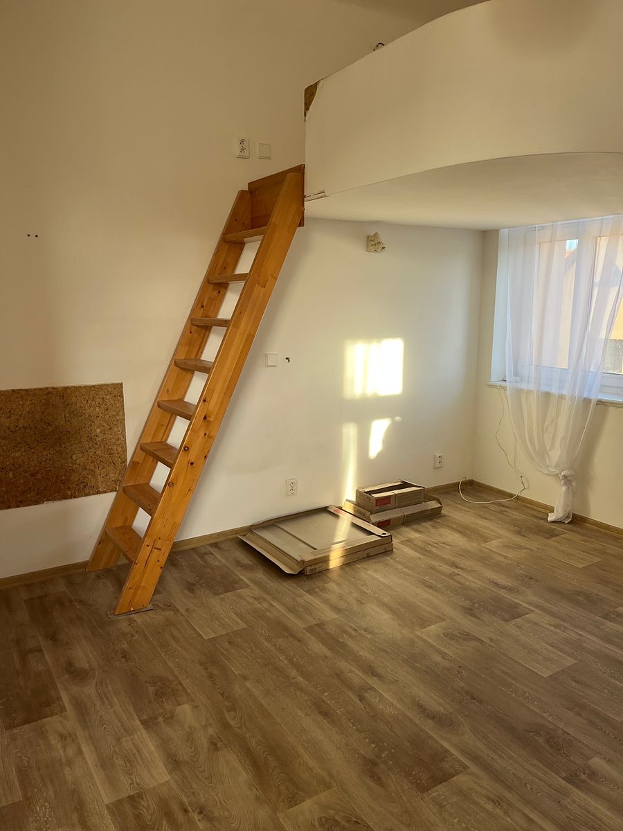Pronájem bytu 1+1 35 m²