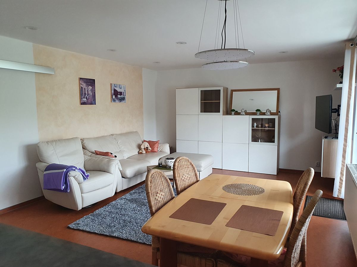 Pronájem bytu 3+1 99 m² – fotografie 2