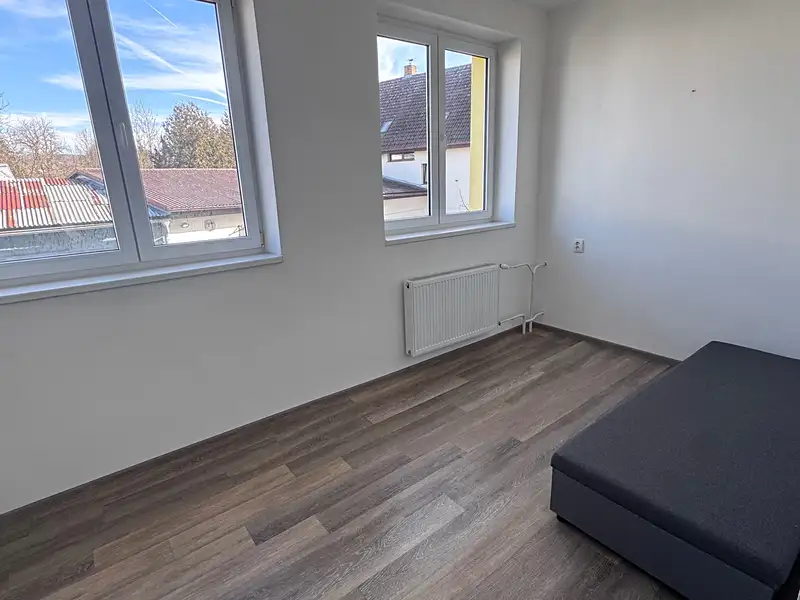 Pronájem bytu 1+kk 26 m², Rudolfov – náhled fotky 2