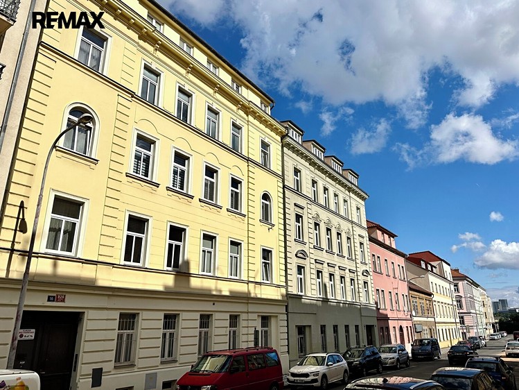 Prodej komerčního prostoru, 736 m² (2 z 34)
