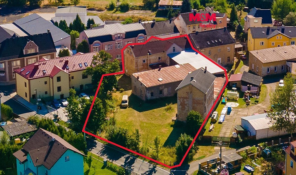 Prodej komerční nemovitosti 1300 m²