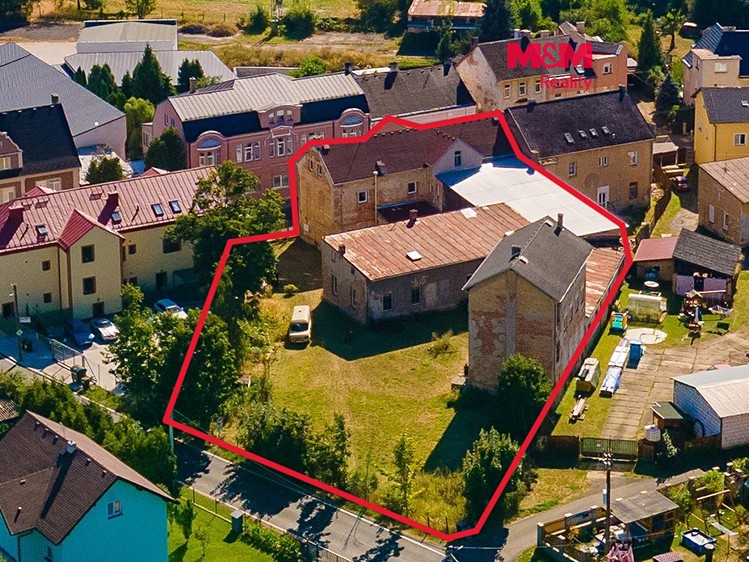 Prodej komerčního prostoru, 1 300 m² (1 z 28)