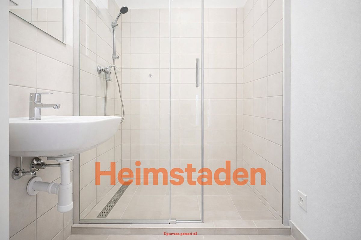 Pronájem bytu 3+1 66 m² – fotografie 2