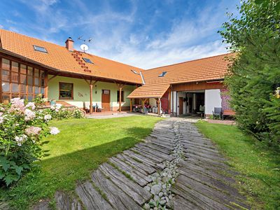 Prodej vícegeneračního domu 300 m², pozemek 2800 m²