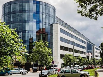 Pronájem kanceláře 365 m²