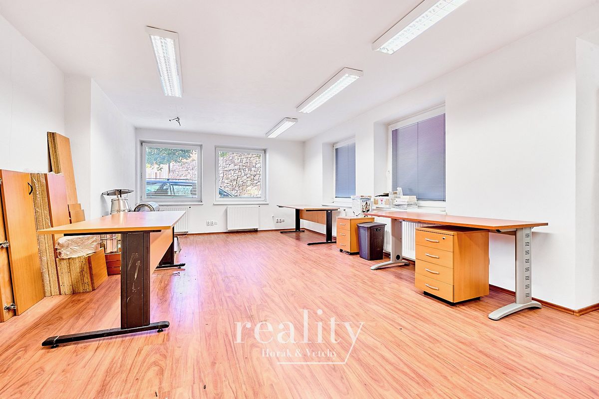 Pronájem kanceláře 27 m² – fotografie 3