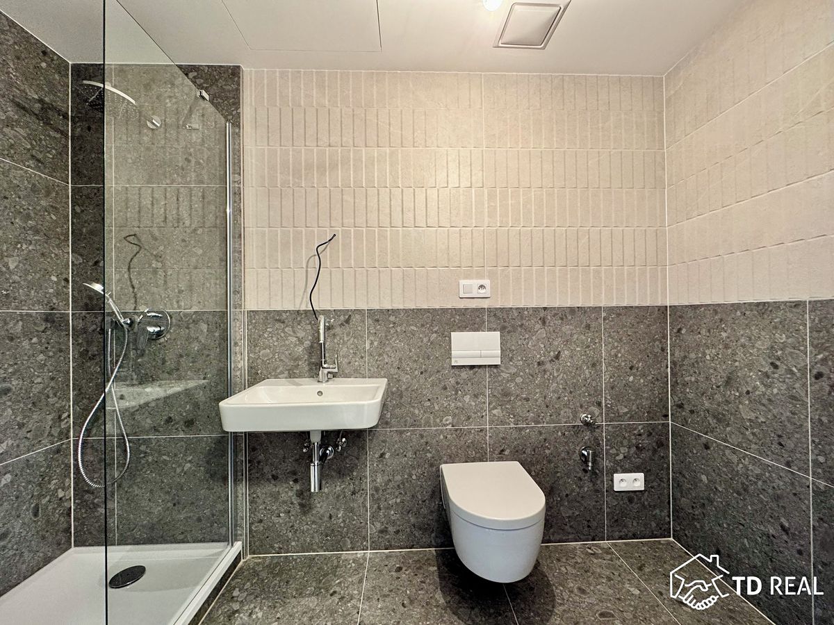 Pronájem bytu 1+kk 42 m² – fotografie 3