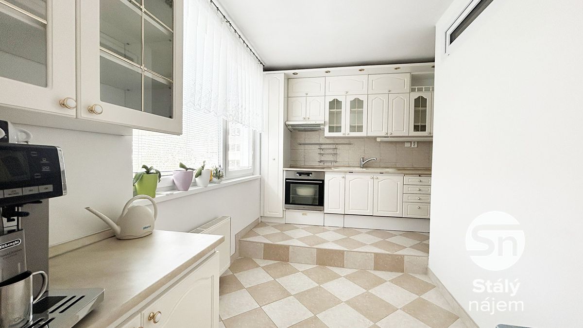 Pronájem bytu 3+1 69 m² – fotografie 3