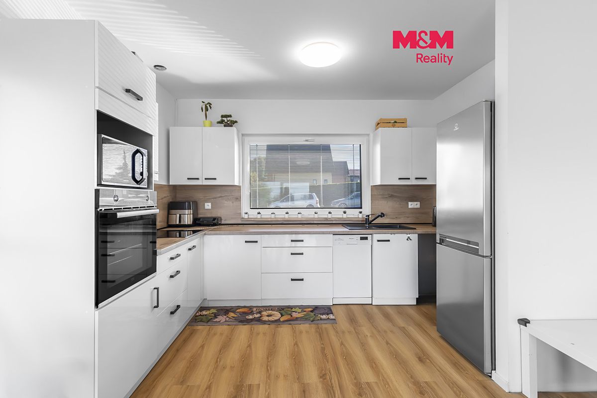 Prodej rodinného domu 143 m², pozemek 909 m²