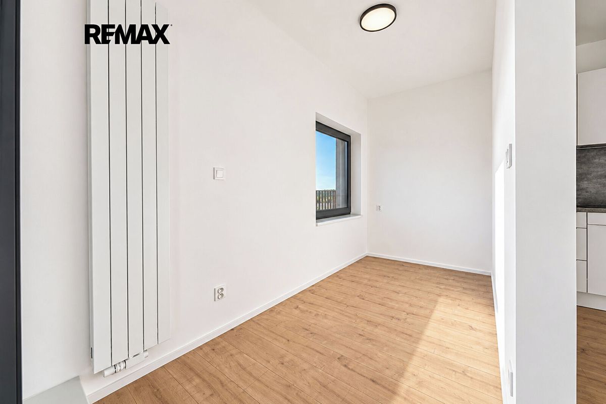 Pronájem bytu 1+kk 33 m² – fotografie 5
