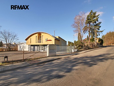 Prodej výrobní haly, prostoru 2 700 m²
