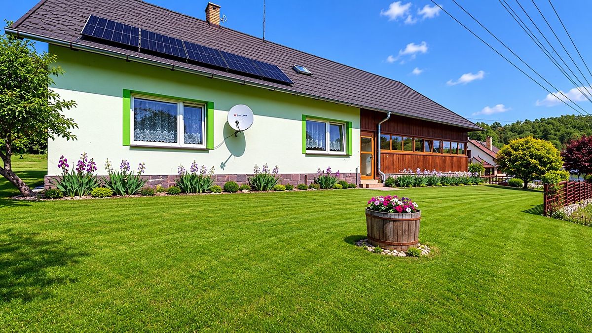 Prodej rodinného domu 180 m², pozemek 2516 m²