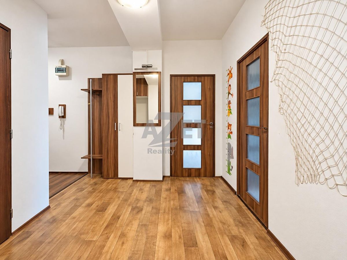 Pronájem bytu 3+kk 65 m² – fotografie 2