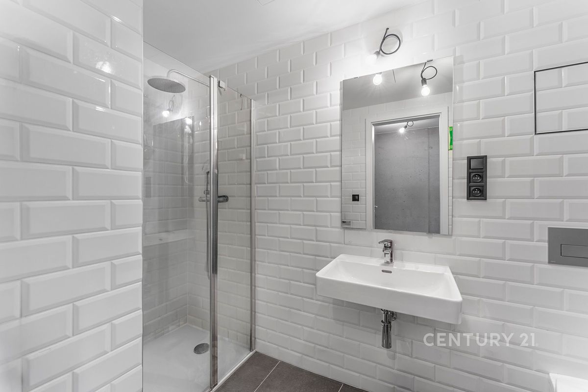 Pronájem bytu 1+kk 33 m² – fotografie 4