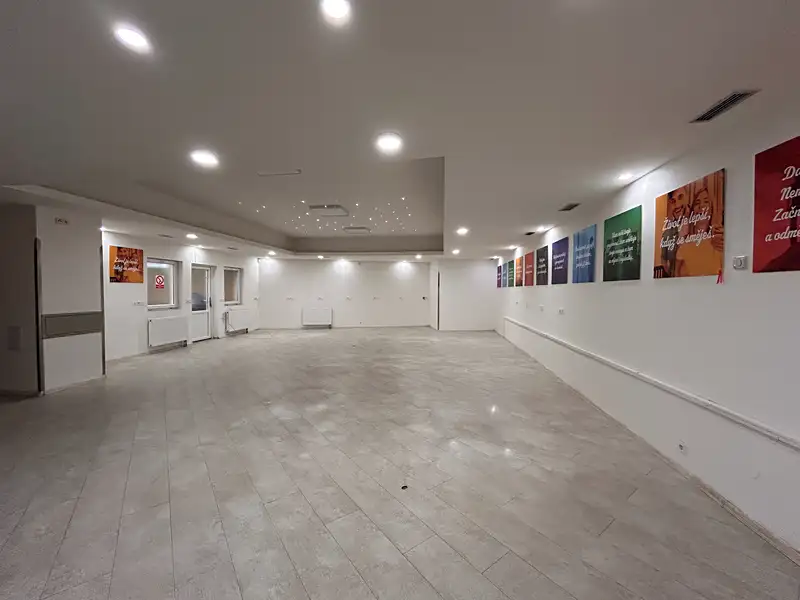 Pronájem kanceláře 150 m², Teplice – náhled fotky 3