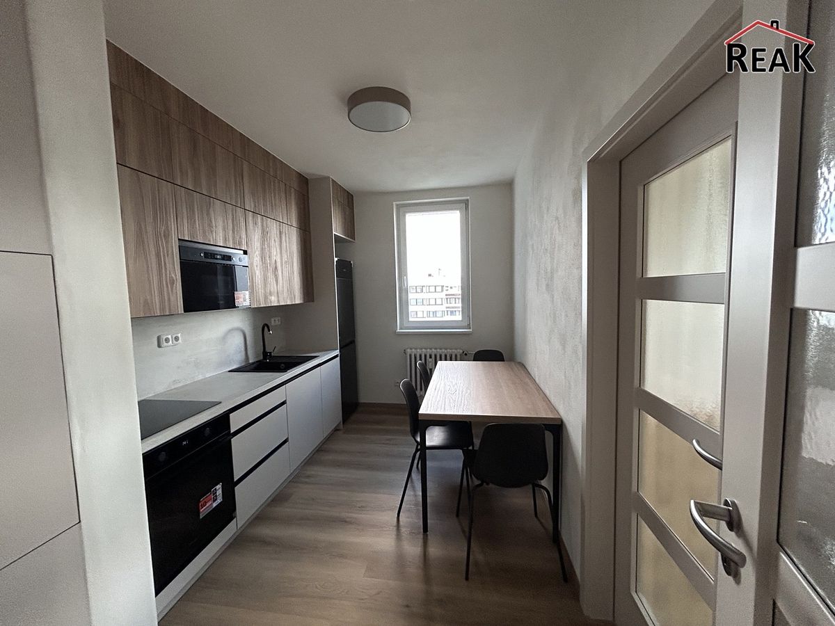 Pronájem bytu 2+1 64 m²