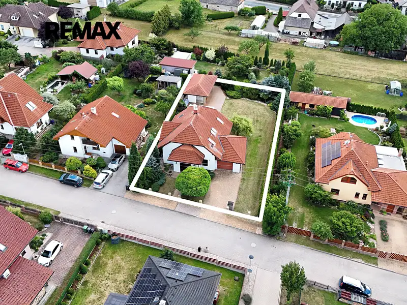 Prodej rodinného domu 168 m², pozemek 1017 m², Solnice – náhled fotky 2