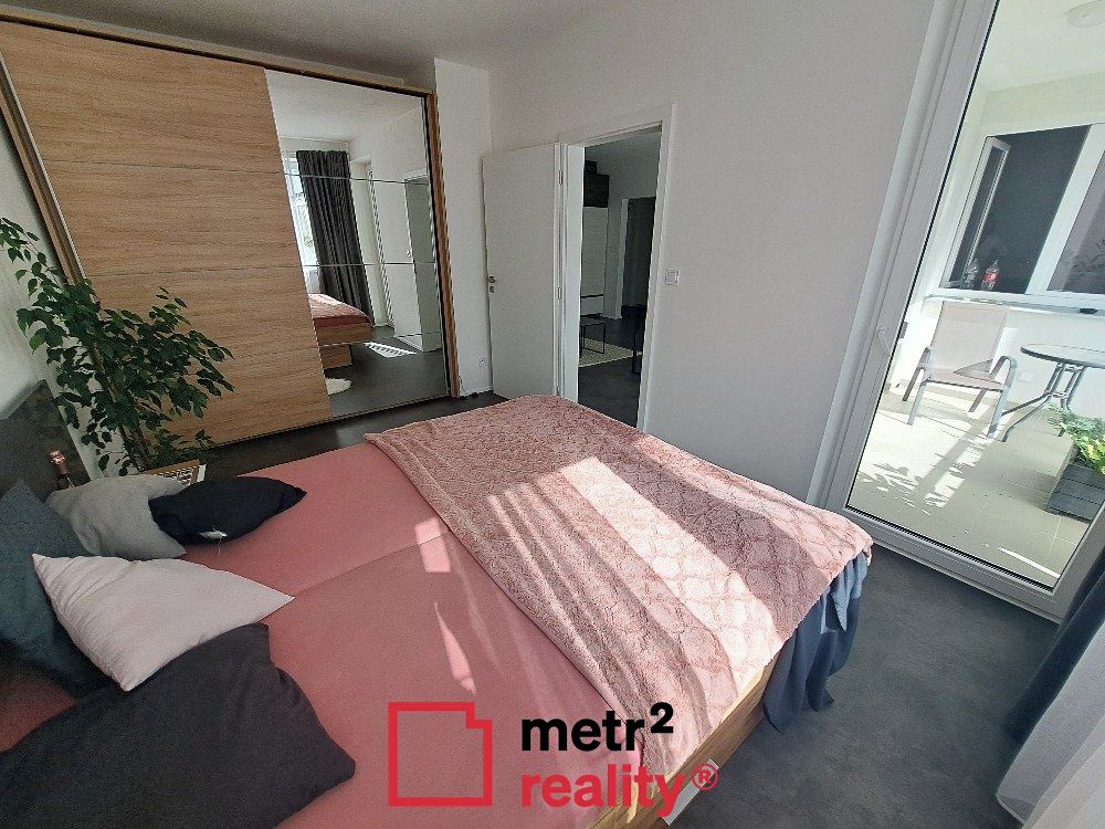 Pronájem bytu 2+kk 45 m² – fotografie 4