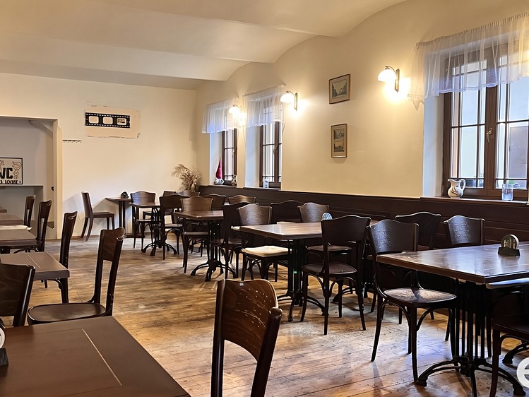 Pronájem komerčního prostoru, 402 m² (6 z 16)