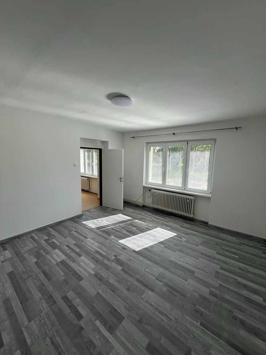 Pronájem bytu 2+1 70 m² – fotografie 2