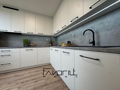 Prodej bytu 3+1, 65 m² (2 z 15)