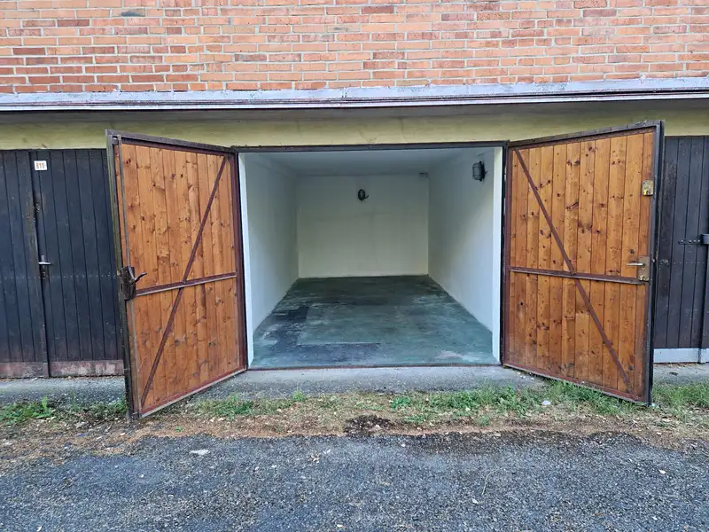 Prodej garáže 18 m², Zlín – náhled fotky 3