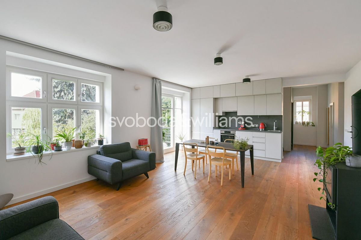 Pronájem bytu 4+kk 100 m²