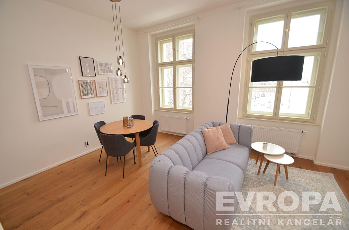 Pronájem bytu 2+kk 55 m² – fotografie 3