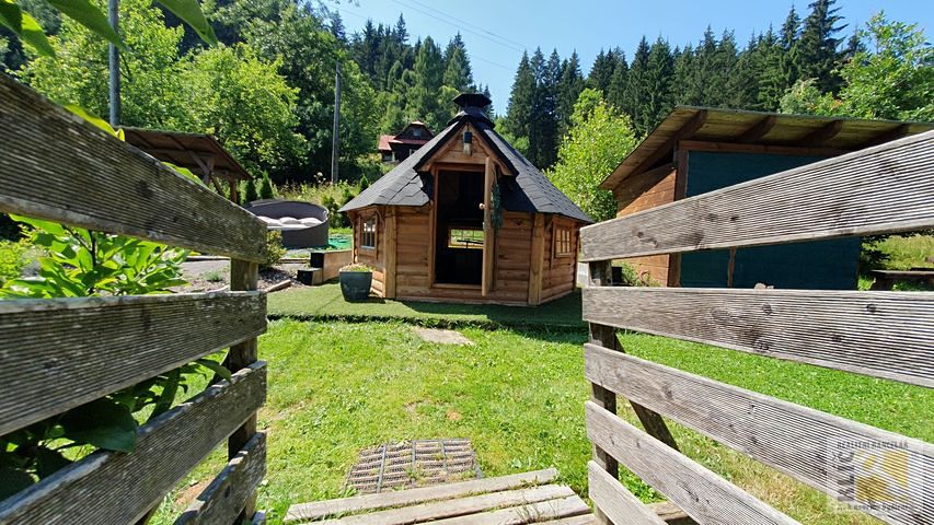 Prodej rodinného domu 200 m², pozemek 2000 m² – fotografie 5