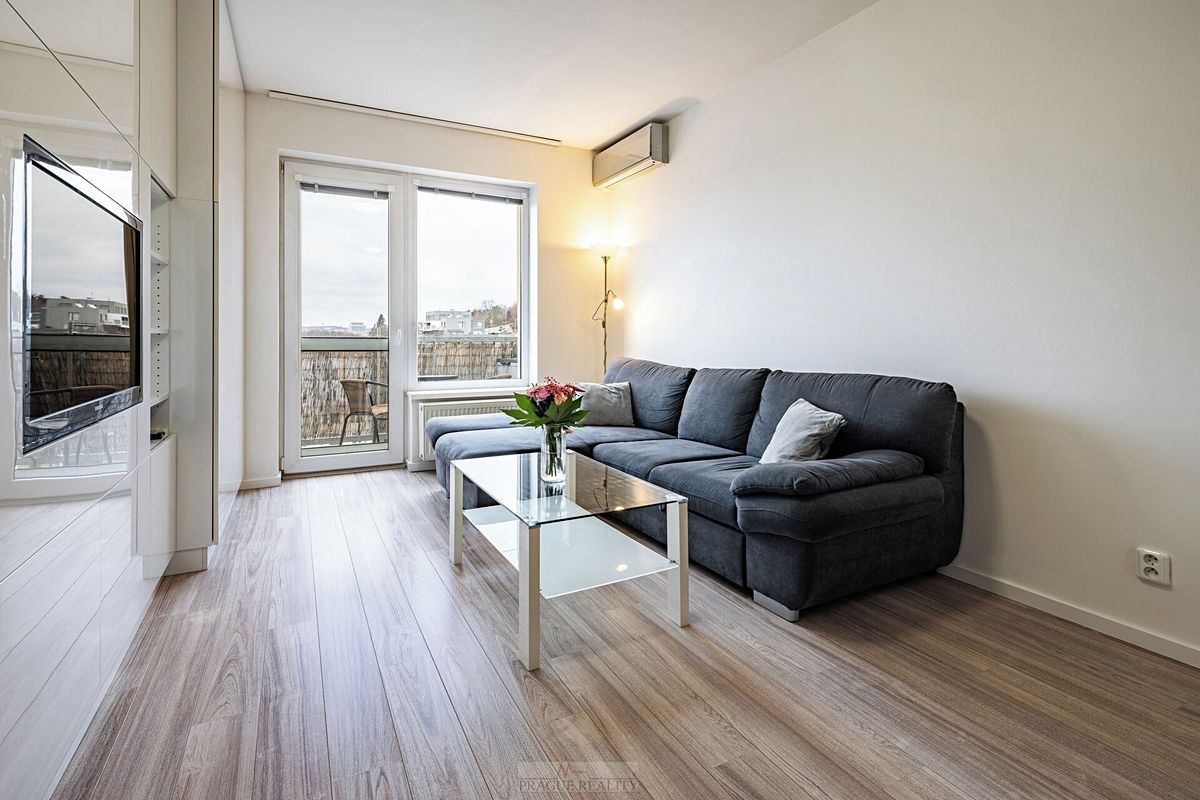 Pronájem bytu 2+kk 50 m² – fotografie 4