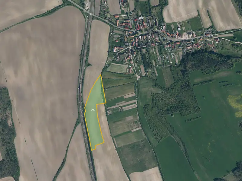Prodej pole 15889 m², Štětí – náhled fotky 1
