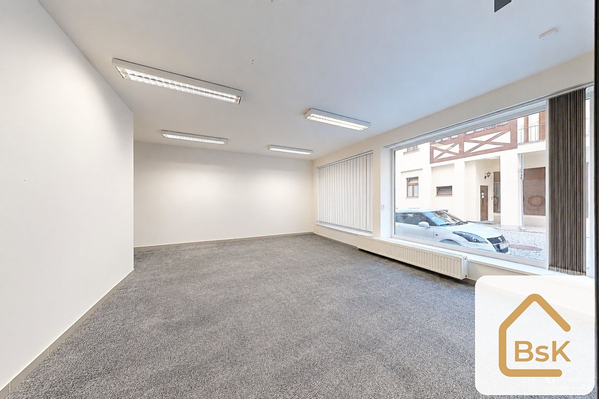 Prodej kanceláře 141 m² – fotografie 3