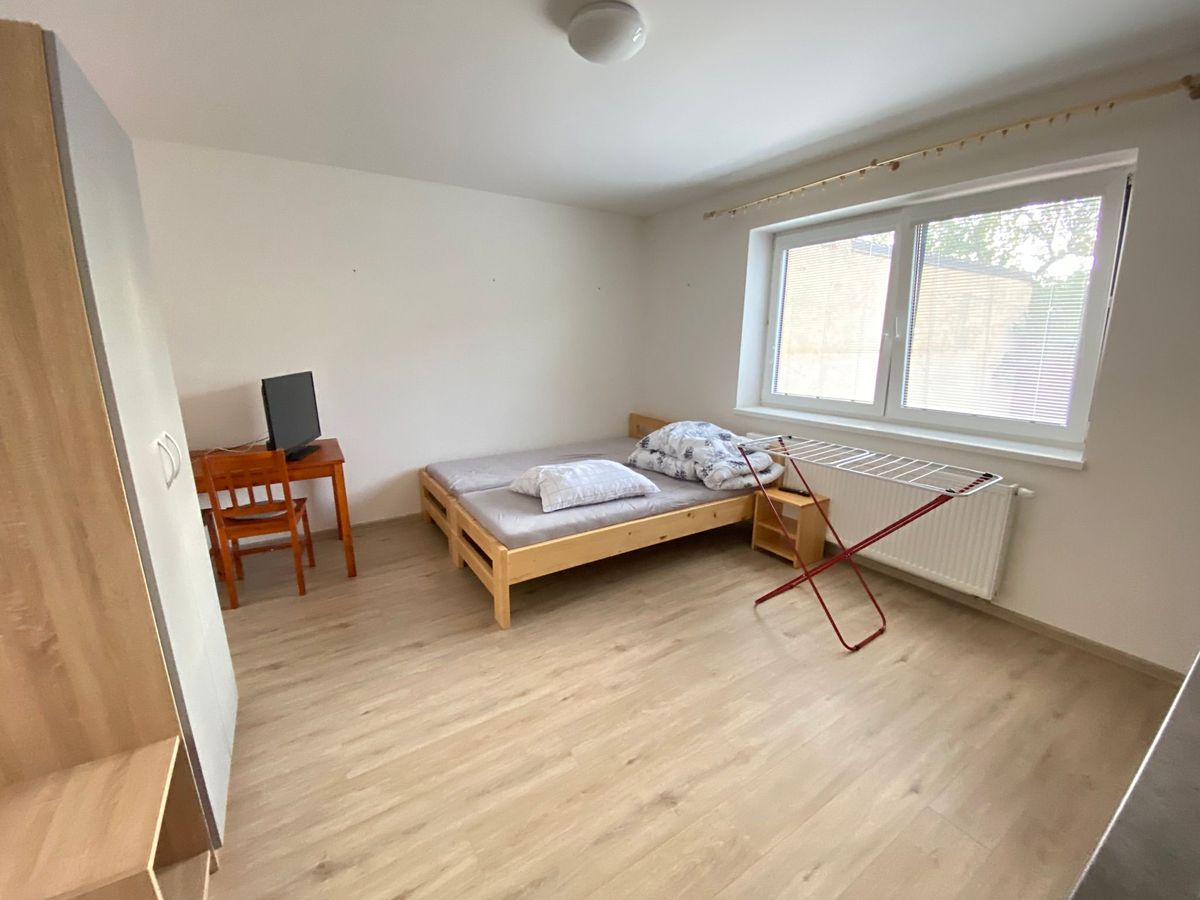 Pronájem bytu 1+kk 28 m²
