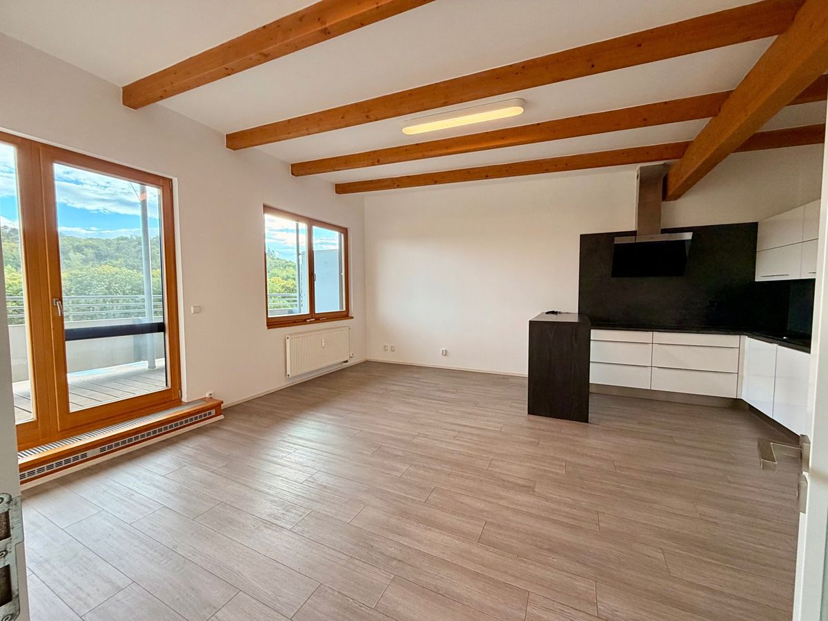 Pronájem bytu 2+kk 72 m²